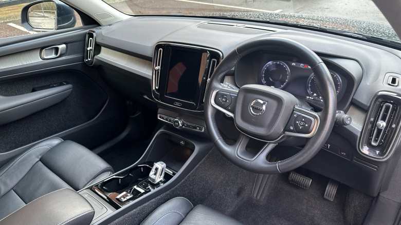 Volvo Xc40 2.0 B4P Inscription Pro 5dr Auto Petrol Estate